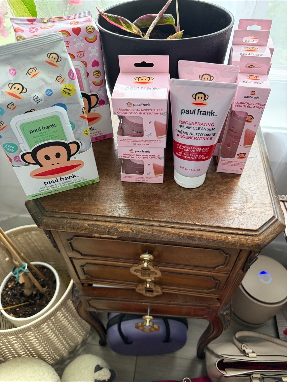 Please read description Frank Women Moisturizer Set in Pink